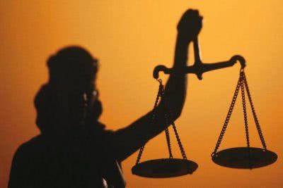 На Херсонщині повідомлено про підозру чоловіку, який намагався дати прикордоннику 500 доларів США