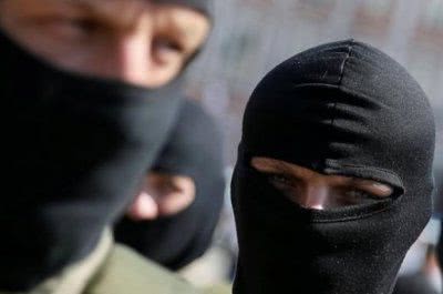 Поліцейські викрили групу молодиків, які обікрали орендовану квартиру в Херсоні