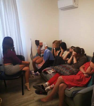 У Херсоні прокурори підозрюють трьох осіб у виготовленні та збуті відеопродукції порнографічного характеру