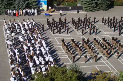 Першокурсники Херсонського факультету ОДУВС отримали традиційні атрибути