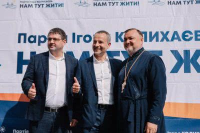 Кандидат в депутаты бросил детей и наживается на одиноких пенсионерах