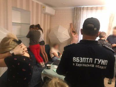 У Херсоні поліцейські викрили онлайн-порностудії з місячним прибутком близько мільйона гривень