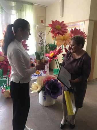 Олена Урсуленко привітала освітян