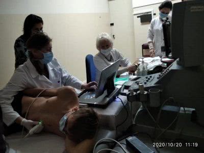 Пацієнтів дитячої обласної лікарні оглянули фахівці Інституту серця
