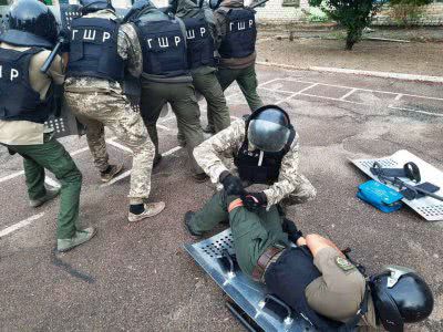 На Херсонщині у виправному закладі пройшли тактичні тренування