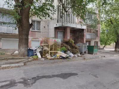 Городяни скаржаться на стихійні звалища у місті