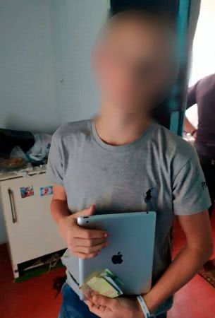 Каховські поліцейські викрили двох хлопців у причетності до крадіжок з кафе