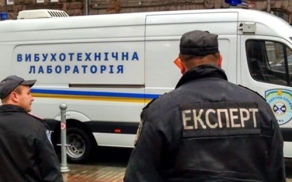 "Минирование" школ в Херсоне продолжается - сегодня сообщили о взрывчатке в трех гимназиях