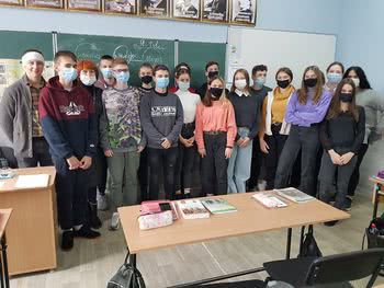 «Клініка, дружня до молоді» допомагає молоді протистояти стресу