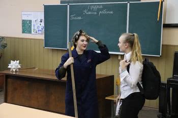 Вихованці народного навчального театру «Студі-Арт» представили нову творчу роботу «Чужа серед чужих»