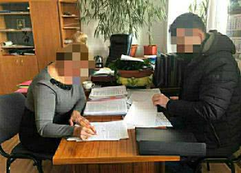 Повідомлено про підозру начальнику одного з управлінь Херсонської міської ради за зловживання службовим становищем