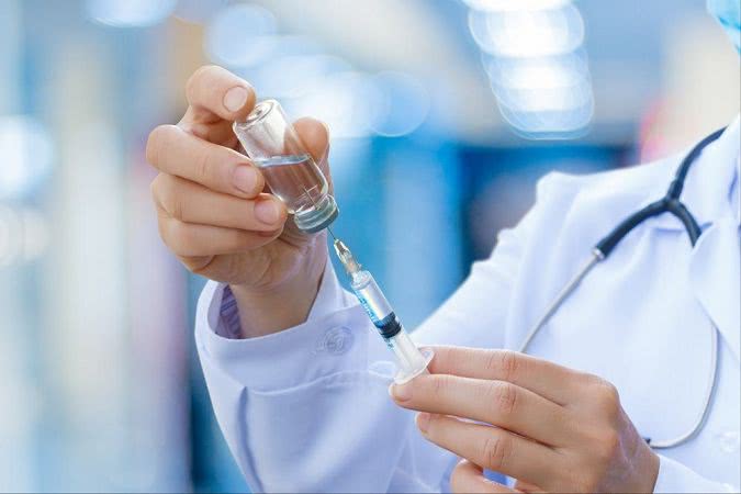 B Xepcoнe oжидaют пpибытия пepвoй пapтии  вaкцины
