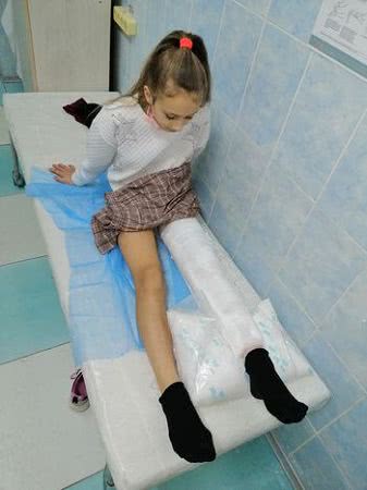 Херсонка будет судиться с коммунальщиками за получение травмы во время гололеда