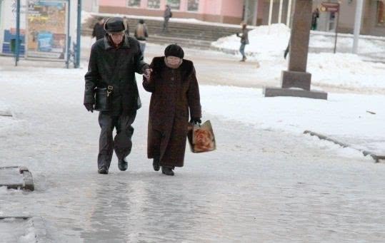 За гололёдные сутки в больницы Херсона обратились 146 взрослых и детей