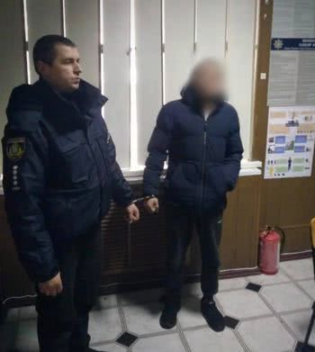 На Херсонщині оперативники розшукали підозрюваного, який втік з зали суду