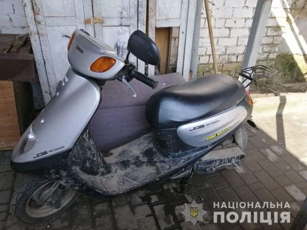 В Херсоне полицейские разыскали угнанный мопед