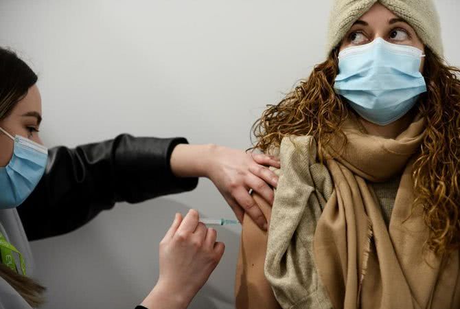 Как встать в очередь на вакцинацию от коронавируса - 3 способа