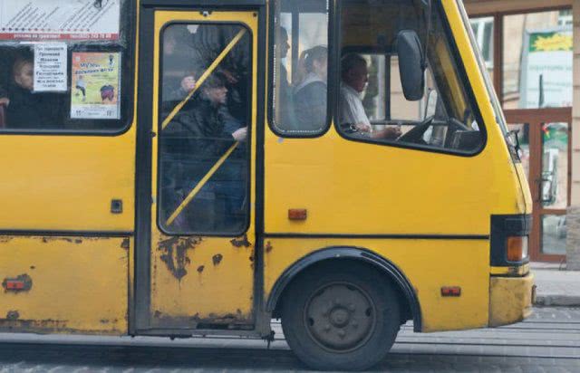 В Геническе увеличивают тариф на пассажирские перевозки городским маршрутам