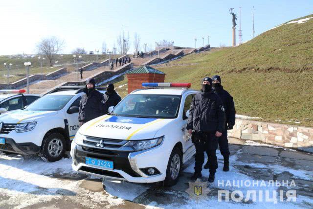 На улицы Херсона вышли около 50 полицейских ковид-патрулей