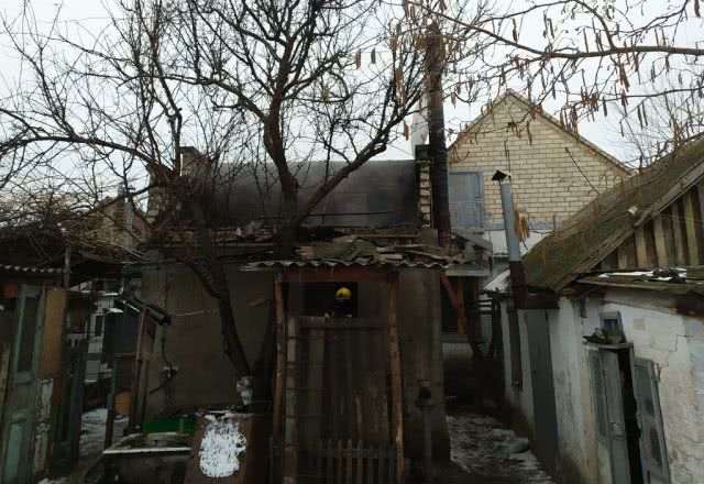 В Каховке горел жилой дом
