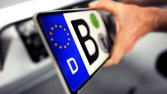 Украинцам рассказали о стоимости растаможке авто на еврономерах