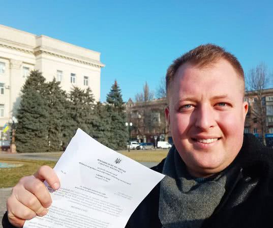 Сейф пилить не стали, Власова признали депутатом