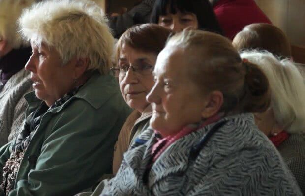 Пенсионеры, кадр из видео