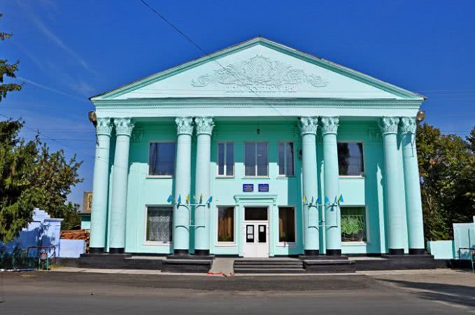 Мэрия Олешек восстанавливает работу дома культуры в Казачьих Лагерях
