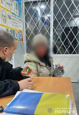 В Херсоне полицейские составили протокол на женщину за насилие в отношении пожилых родителей