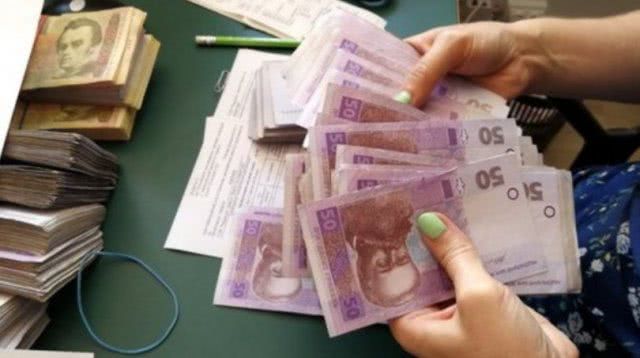 Пенсии в Украине пересчитают еще раз через несколько недель: кого коснется