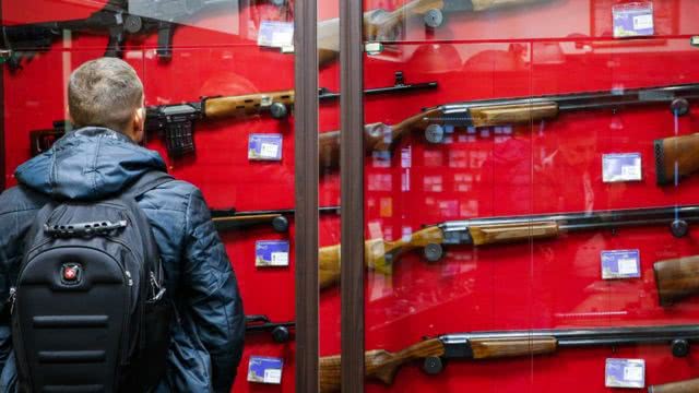 В полиции Херсонщины рассказали, где сейчас можно оформить оружие