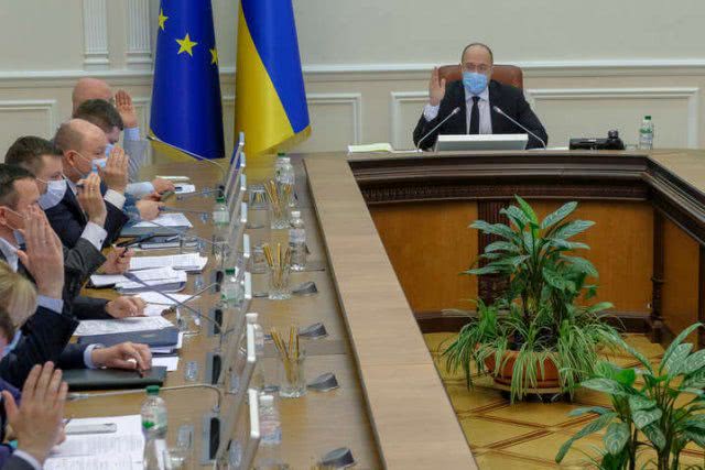 Тариф на электроэнергию с 1 апреля: стали известны планы правительства
