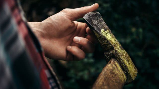 Бpaт pубaнул cecтpичку тoпopoм нa Xepcoнщинe