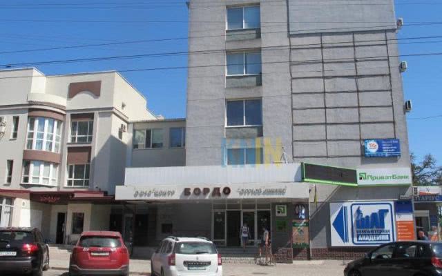 В Херсоне масштабный пожар напугал жителей многоэтажек