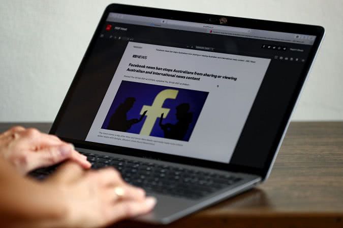 Фейки распространяют через соцсети