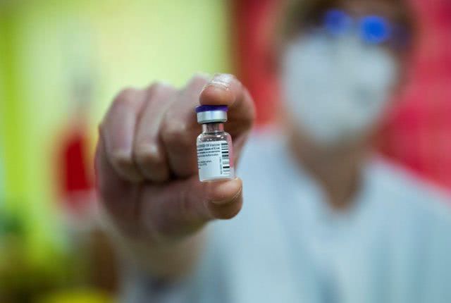 Прибывшую в Украину вакцину Sinovac пока не будут распределять по регионам