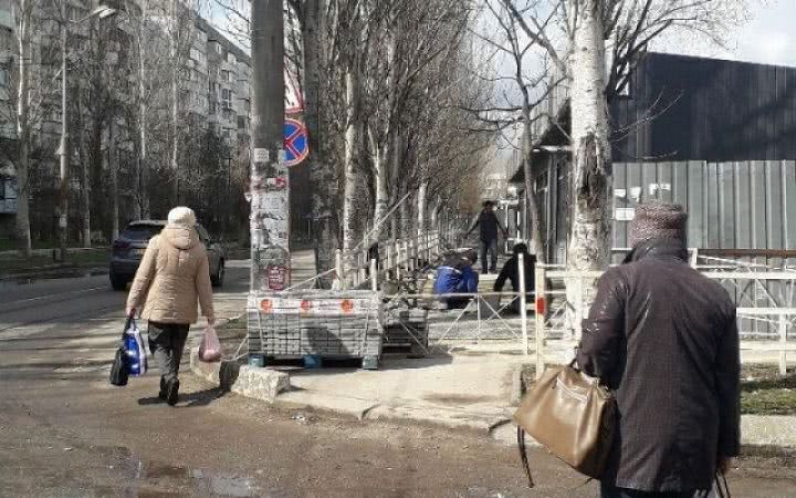 Временные сооружения на Острове становятся капитальными?