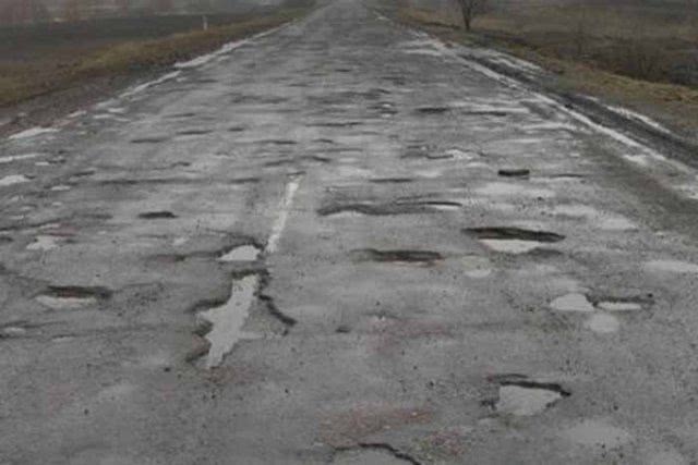 Дороги Каховской общины просят отремонтировать за счет государства