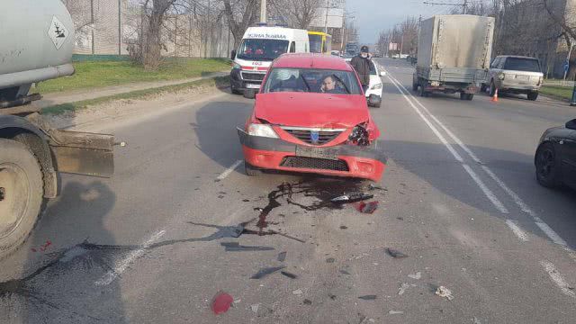 В центре Херсона в ДТП пострадали 3 авто