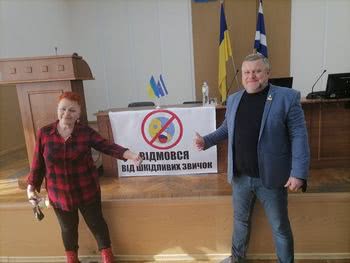 Меру та депутатам нагадали, що виступати можна українською