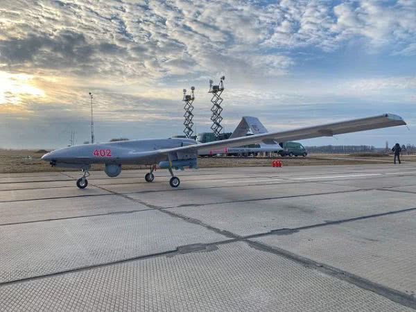Украинские ударные беспилотники Bayraktar TB2 провели учения в море возле Херсонщины
