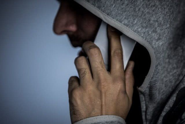 Херсонские полицейские привлекли к ответственности мужчину, который «заминировал» школу