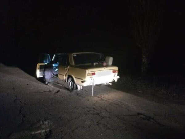 Мужчина угнал автомобиль, чтобы жена думала, что он важный работник