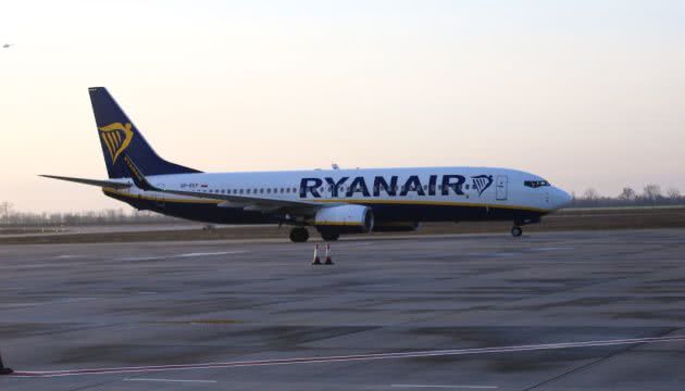 Ryanair отказался от полетов из Херсона в Катовице