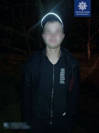 Херсонця побили та пограбували на перехресті вулиць Адмірала Макарова та Робочої