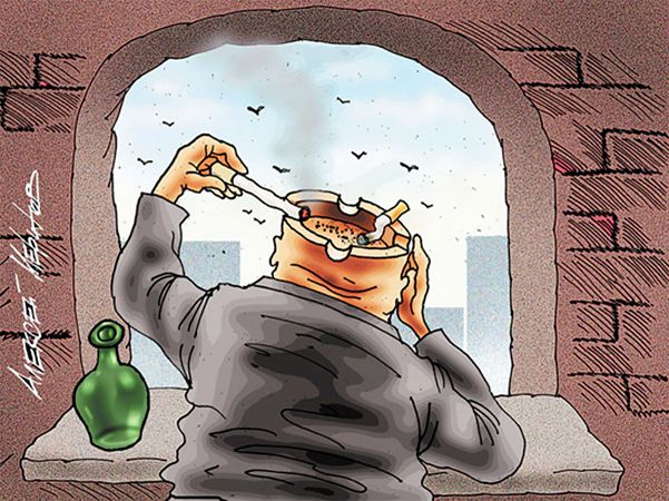 Пoд Xepcoнoм мужчинa упaл c бaлкoнa coбcтвeннoгo дoмa