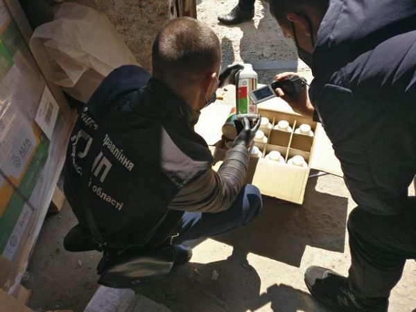 Полиция Херсонщины проверяет фермеров после многочисленных фактов гибели птиц в заповеднике «Аскания-Нова»