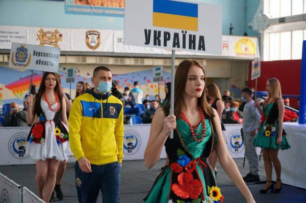 На Херсонщині стартував Міжнародний турнір з боксу пам’яті Миколи Мангера