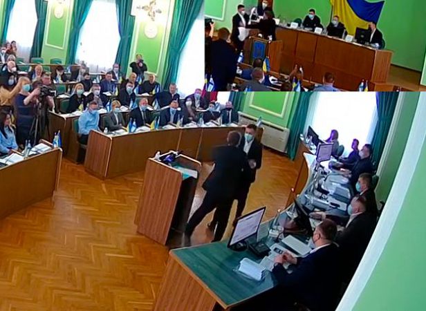 В Херсонском областном совете подрались депутаты Хлань и Устинов
