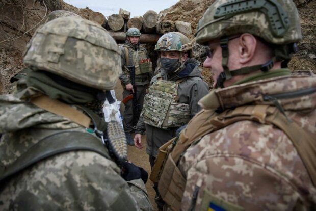 Зеленский подписал новый военный закон - забрать на фронт смогут даже без мобилизации